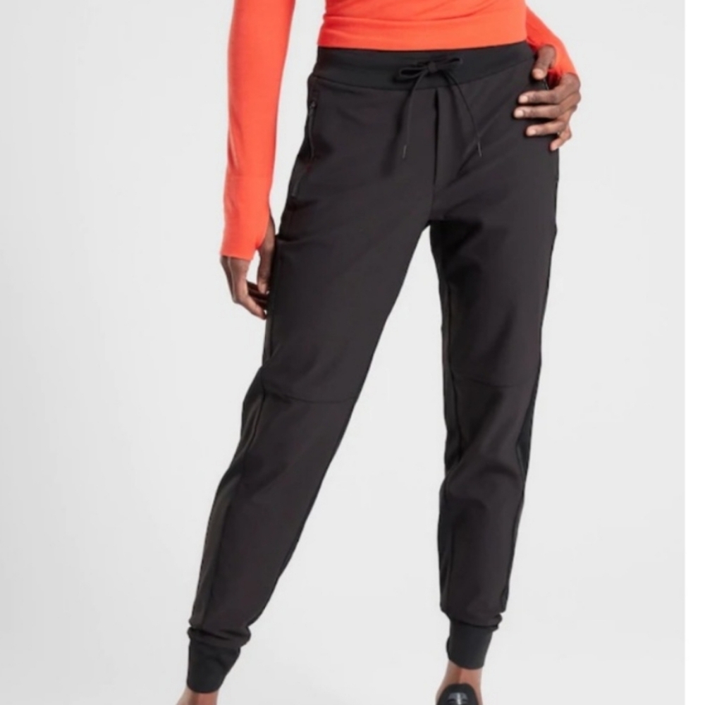 Athleta Trek Hybrid Black Women's Jogger Pants Black Petite